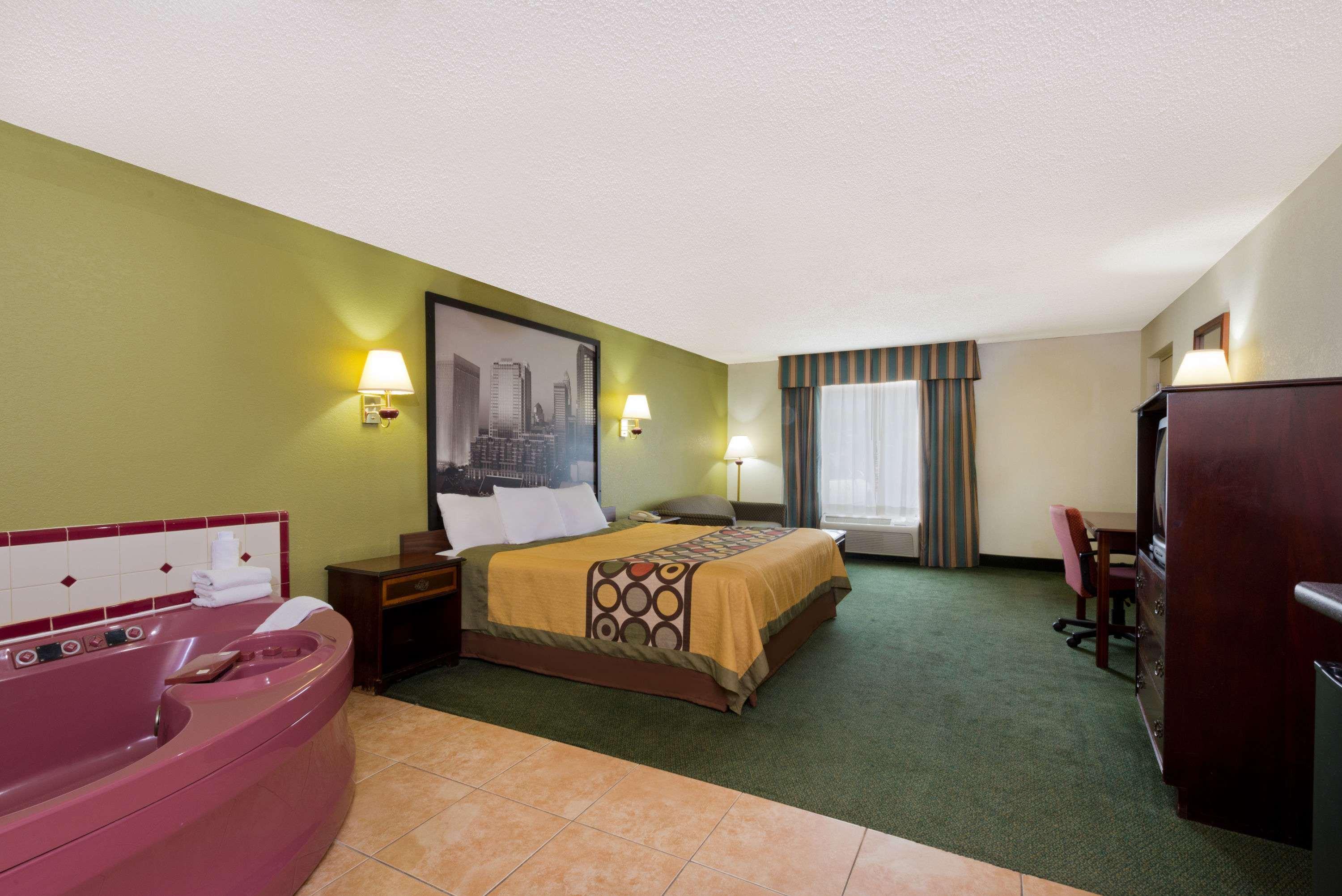Super 8 By Wyndham Huntersville/Charlotte Area Exterior photo